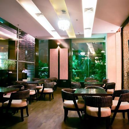 Best Western Premier Almeida Zirakpur Екстериор снимка