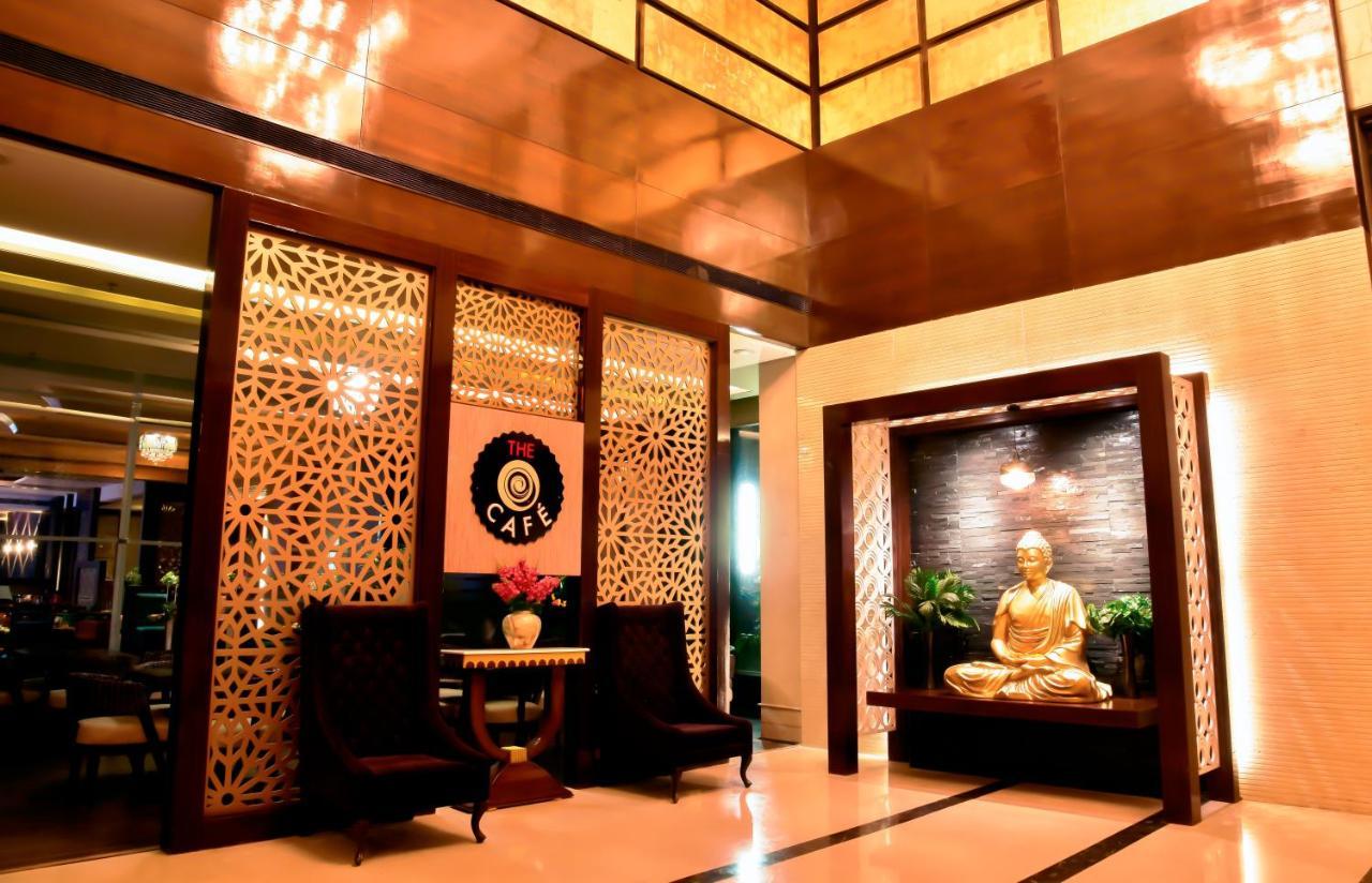Best Western Premier Almeida Zirakpur Екстериор снимка