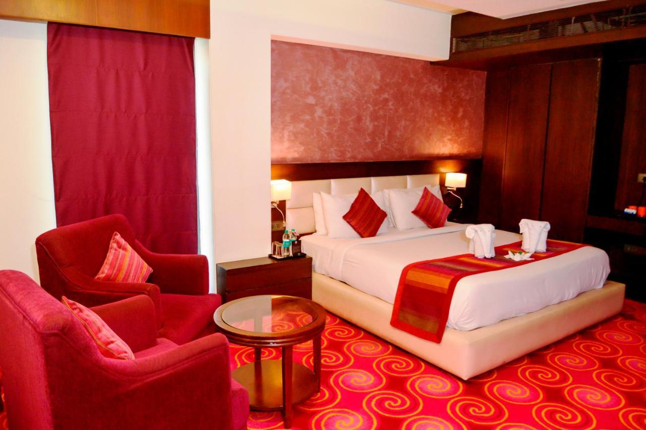 Best Western Premier Almeida Zirakpur Екстериор снимка