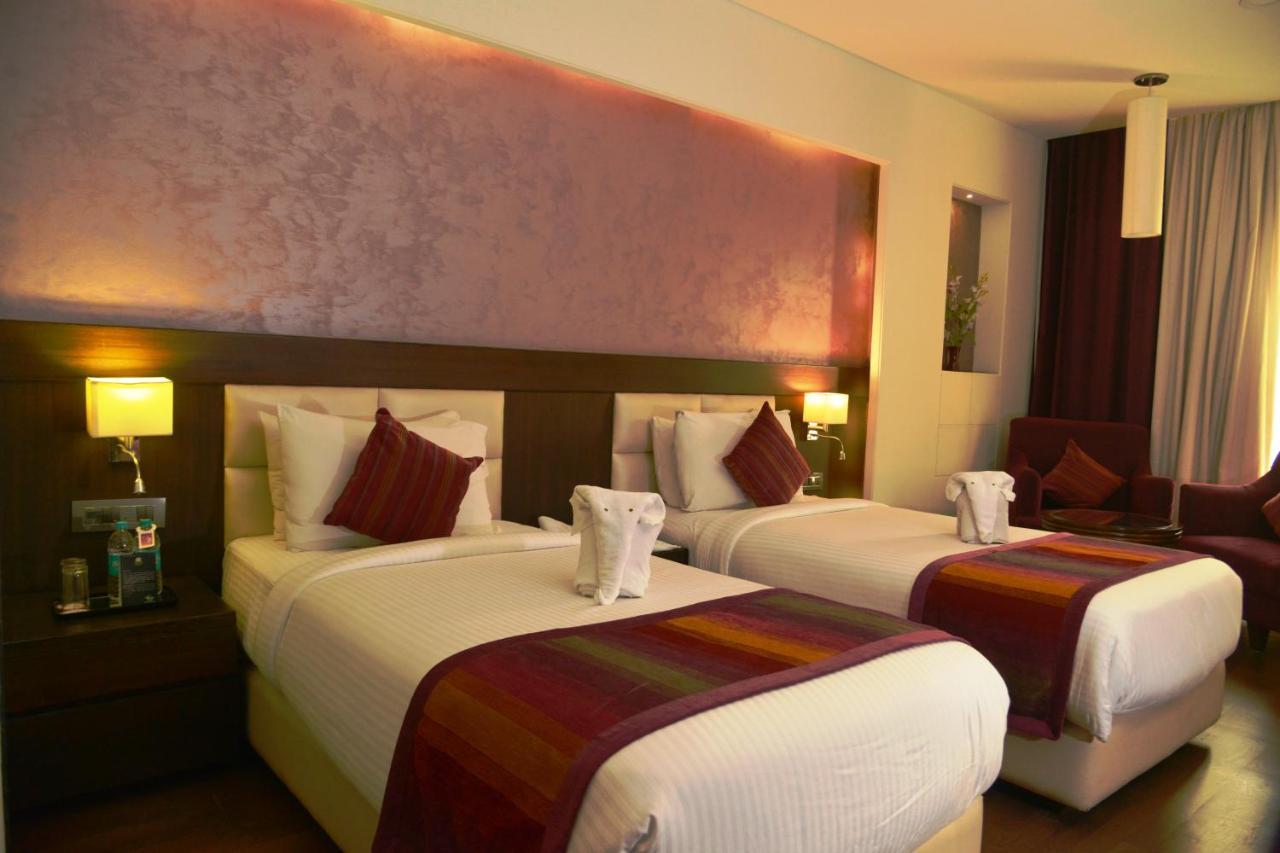 Best Western Premier Almeida Zirakpur Екстериор снимка