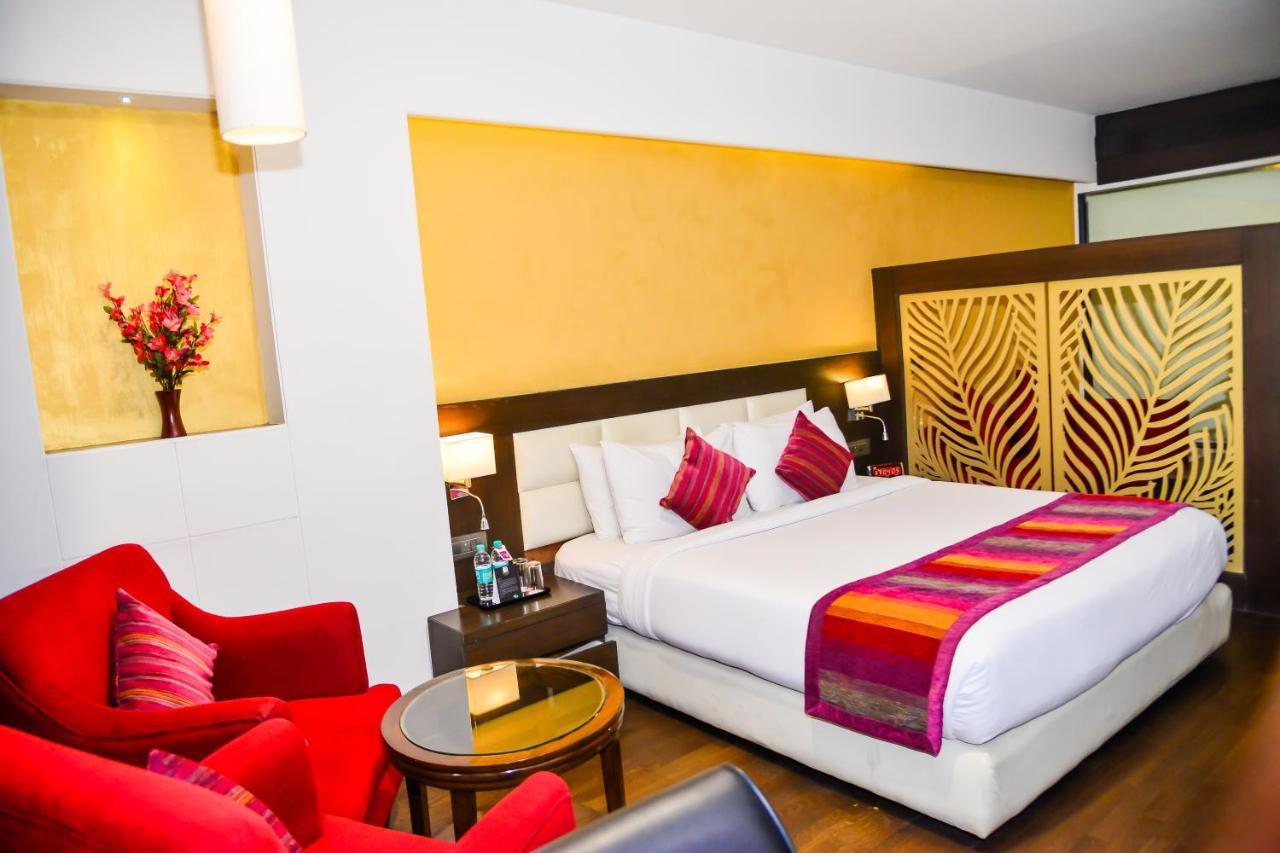 Best Western Premier Almeida Zirakpur Екстериор снимка