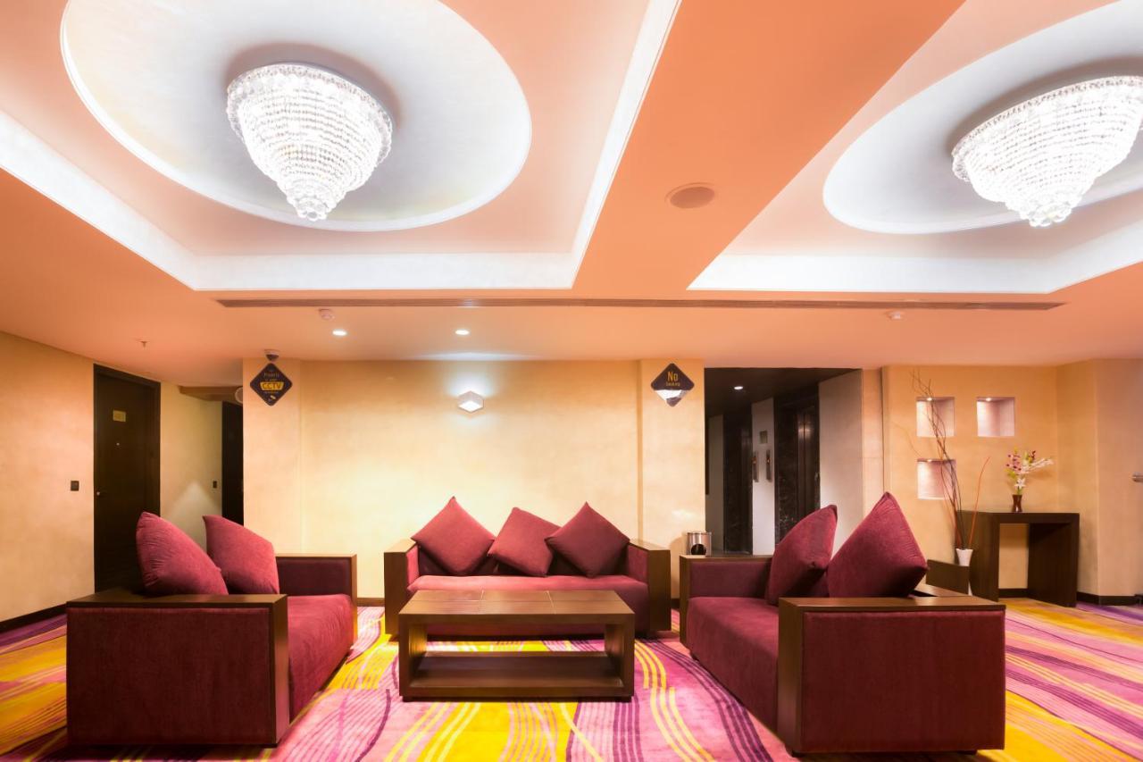 Best Western Premier Almeida Zirakpur Екстериор снимка